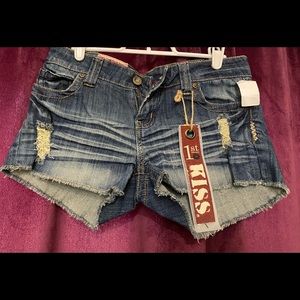 Denim frayed shorts